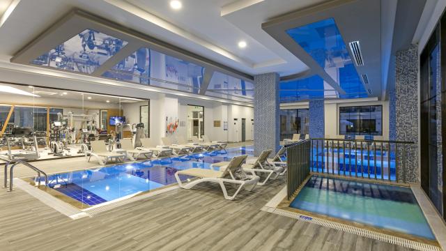Glamour Resort