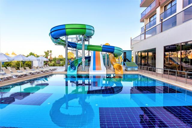 Glamour Resort
