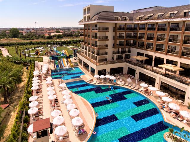 Glamour Resort