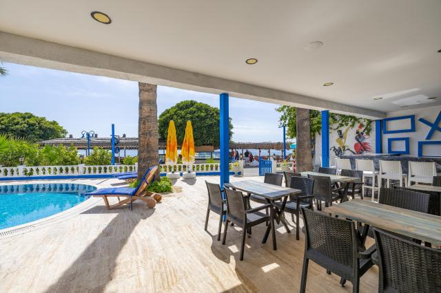 MaxSea Beach