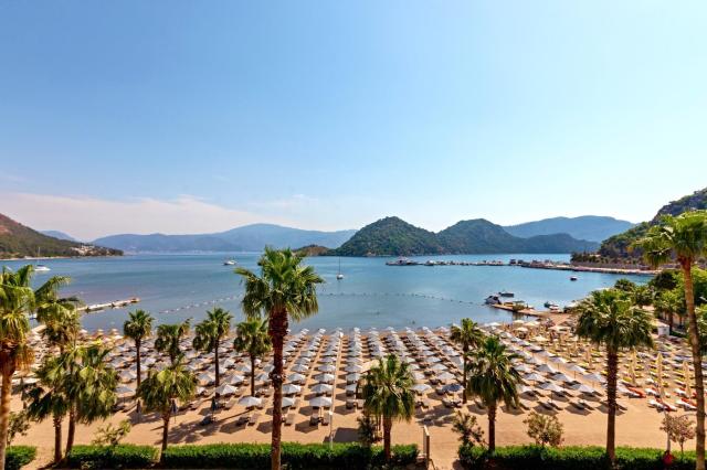 Faros Premium Beach