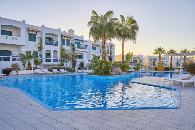 Jaz Neo Naama Bay