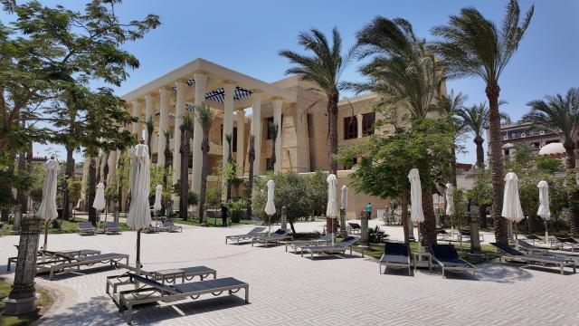 El Kasr Sahl Hasheesh