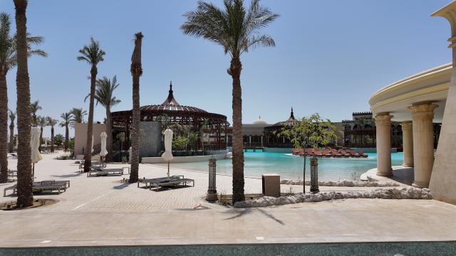 El Kasr Sahl Hasheesh
