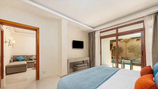El Kasr Sahl Hasheesh