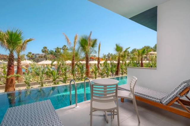 Vox Maris Resort