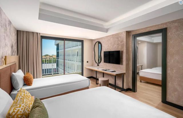 Vox Maris Resort