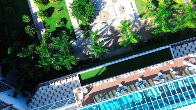 Gran Muthu Almirante Beach