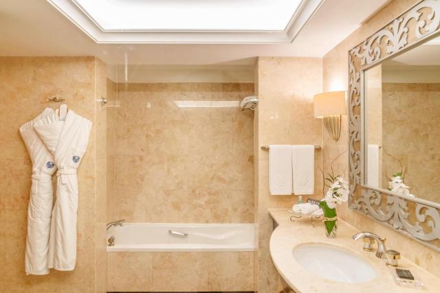 Beach Rotana Abu Dhabi