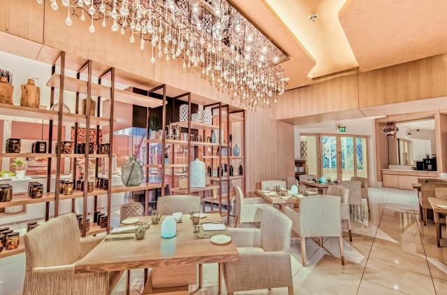 Al Habtoor Grand Resort, Autograph Collection