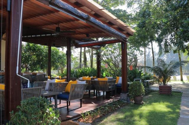 Apsara Beachfront Resort and Villa