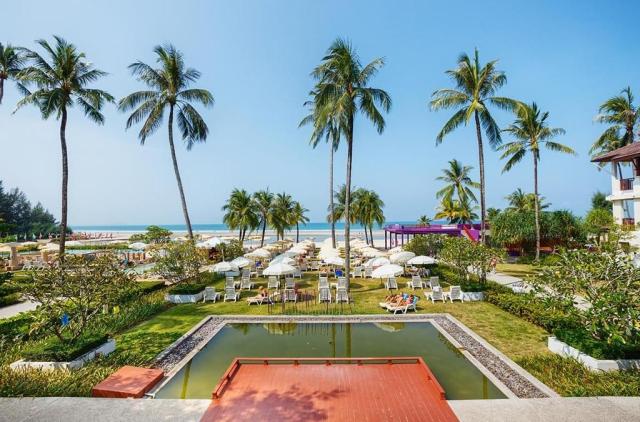 Apsara Beachfront Resort and Villa