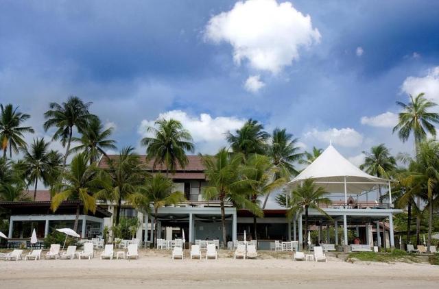 Apsara Beachfront Resort and Villa