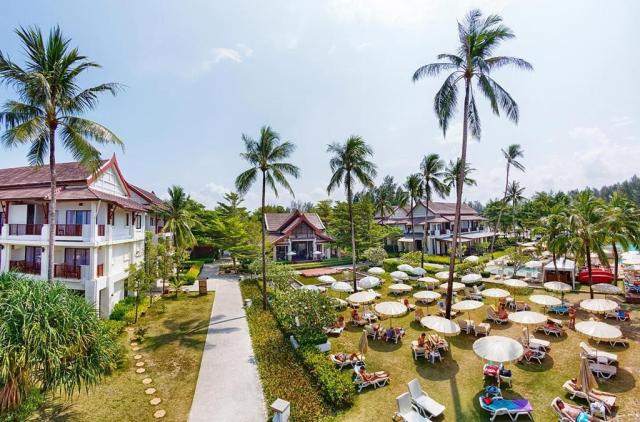 Apsara Beachfront Resort and Villa