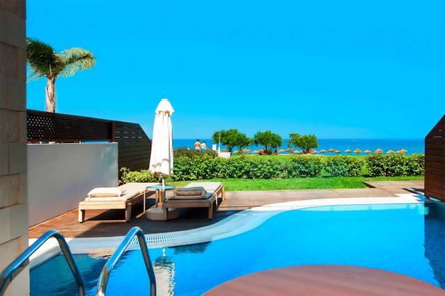 Mythos Beach