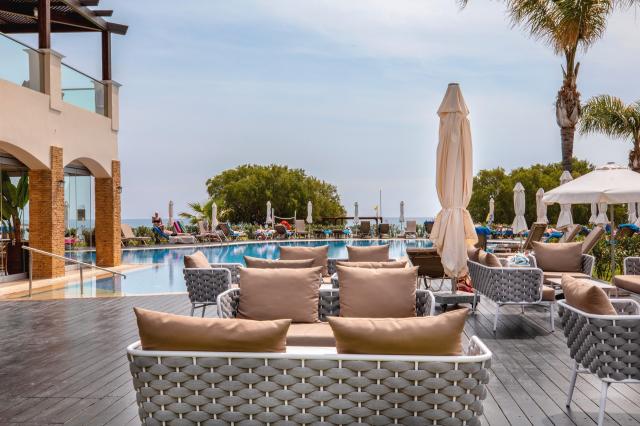 Mythos Beach
