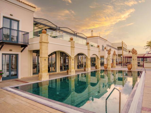 Grecotel Plaza Spa Apartments
