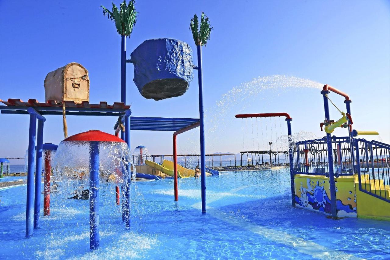 White Olive Marine Aquapark