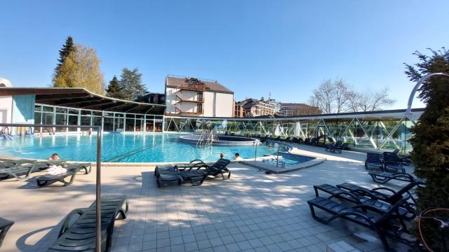 thermal bazén venku