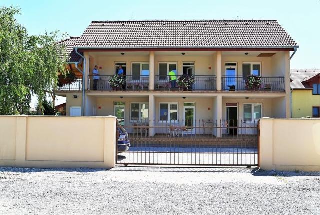Apartmány Flóra, Velký Meder