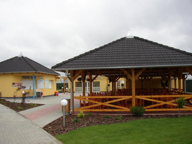 holiday-village-bary