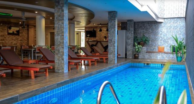 Hotel Triton, bazén