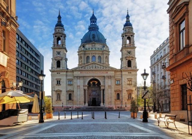 Budapešť
