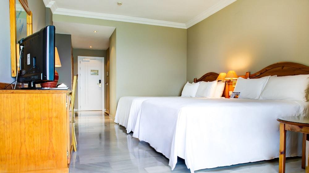 hotel slos maranjos- pokoj