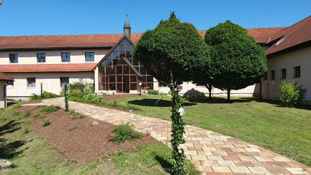 Holenský Dvůr
