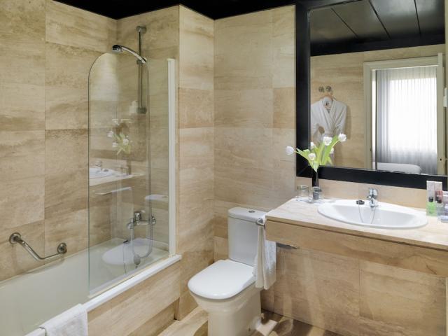 Hotel H10 Montcada, koupelna
