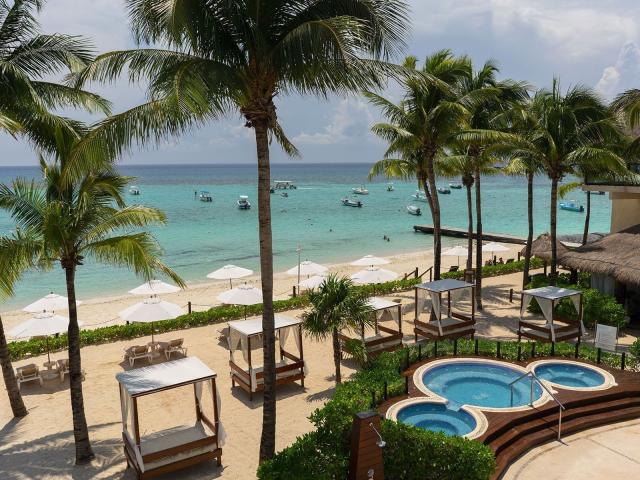 Reef Coco Beach