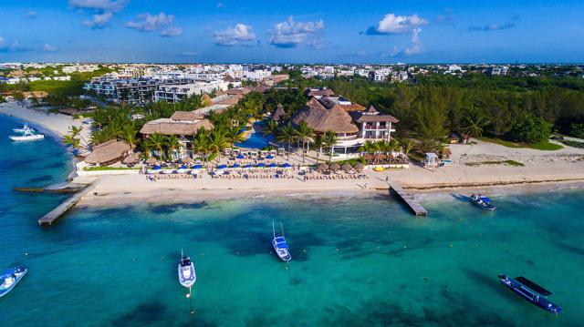 Reef Coco Beach