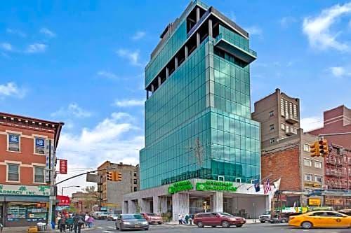 Wyndham garden Chinatown 4*