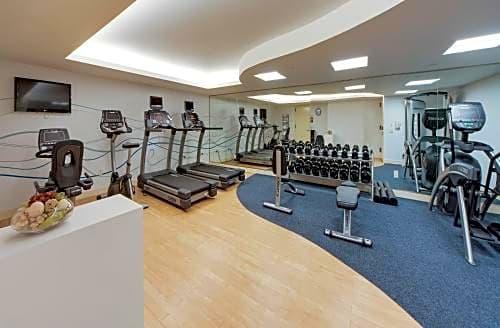 Wyndham garden Chinatown 4*