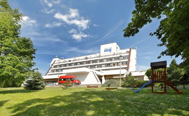 Hotel Máj, Piešťany