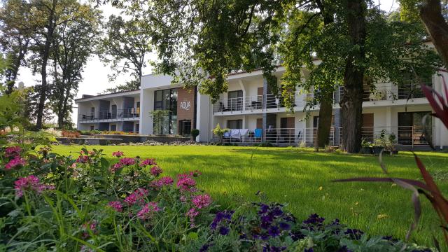 Hotel Aqua, V.Meder