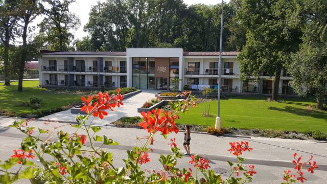 Hotel Aqua, V.Meder