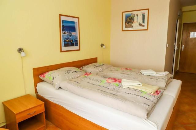 hotel zátoka, senec