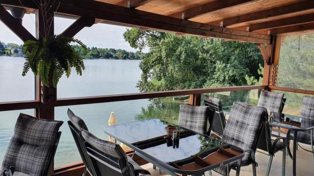hotel zátoka, senec
