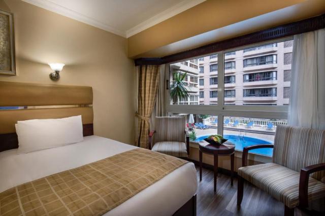 Pyramisa Suites Hotel Cairo