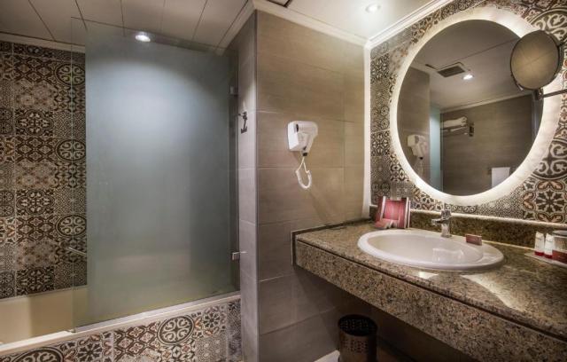 Pyramisa Suites Hotel Cairo