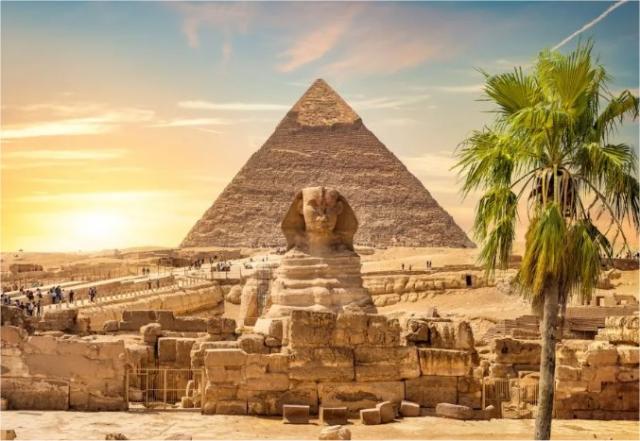 Pyramidy v Gíze
