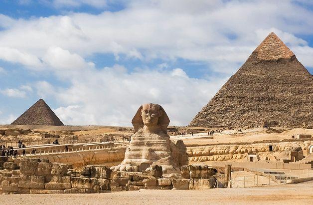 pyramidy a sfinga