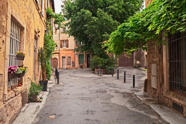 Arles