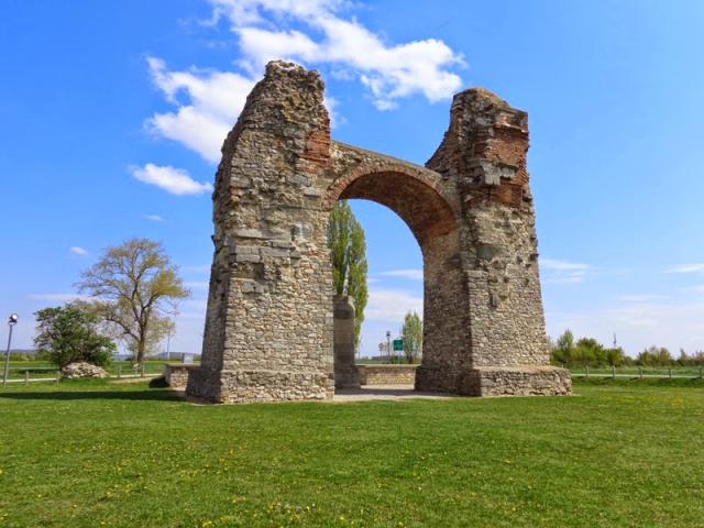 Carnuntum - Pohanská brána