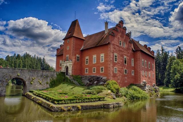 Červená Lhota