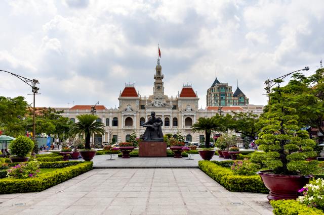 Vietnam - radnice v Ho Či Minově městě (Saigonu)