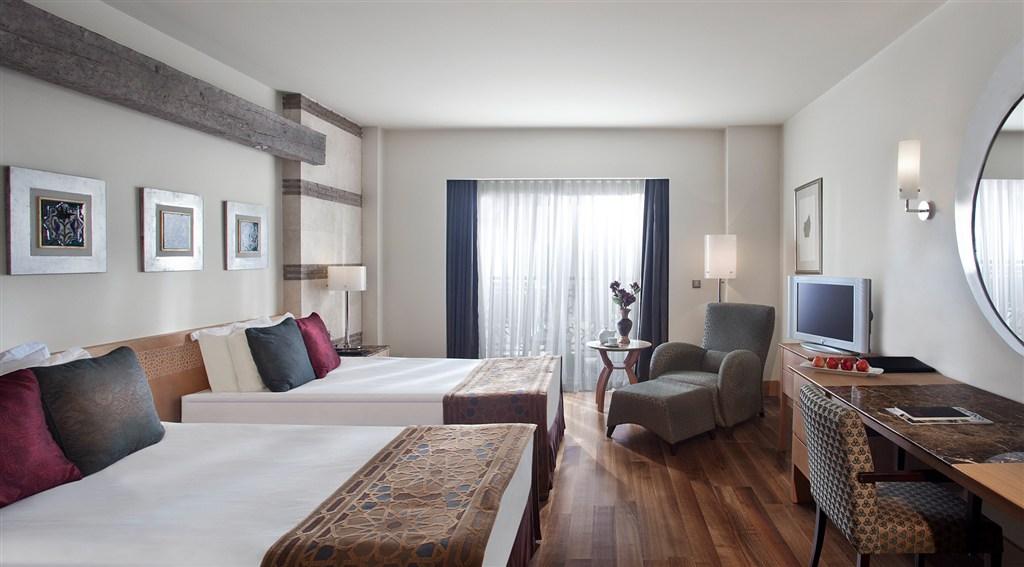 Superior Room2.jpg