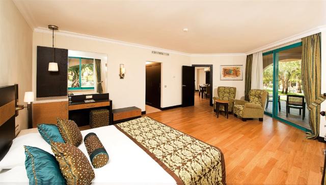 Room 21.jpg