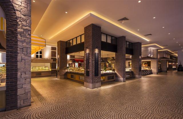 Titanic Deluxe Golf Belek_Main Restaurant 1.jpg